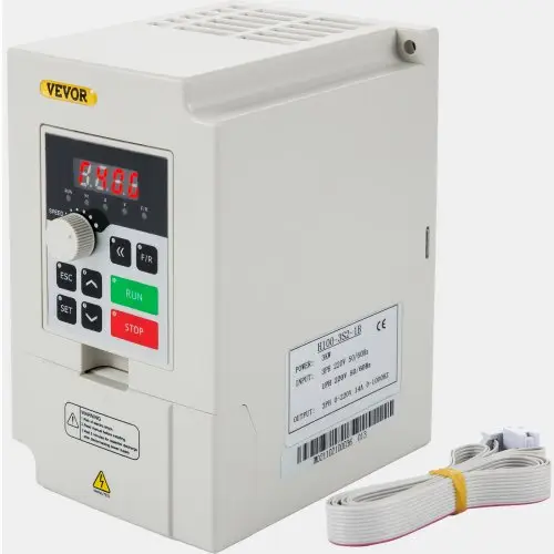 VEVOR Variabele Frequentie Omvormer 3 KW Frequentie Omzetter 150x90x118 mm Driefasige Frequentieomvormer van ABS-vlamvertragend Materiaal met Meerdere Bescherming voor Extruders Mixers Snijmachines