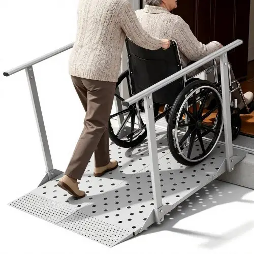 VEVOR rolstoelhelling met leuningen, drempelhelling van 1140x850x705 mm met een maximaal draagvermogen van 199,6 kg, antislip ijzeren helling, draagbare helling voor scootmobielen, deurdrempels, stoepranden en trappen.